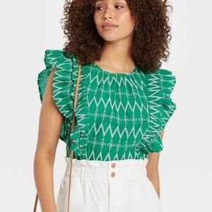 Universal Thread Green Patterned Ruffle Blouse